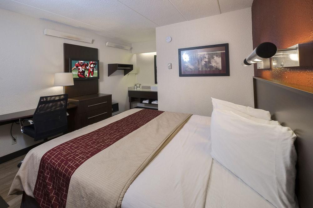 Red Roof Inn Plus+ Wilmington - Newark Christiana Luaran gambar
