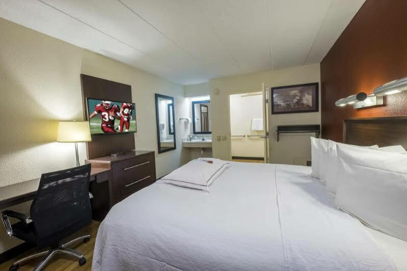 Red Roof Inn Plus+ Wilmington - Newark Christiana Luaran gambar