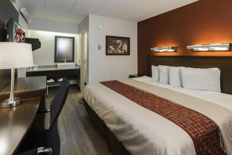 Red Roof Inn Plus+ Wilmington - Newark Christiana Luaran gambar